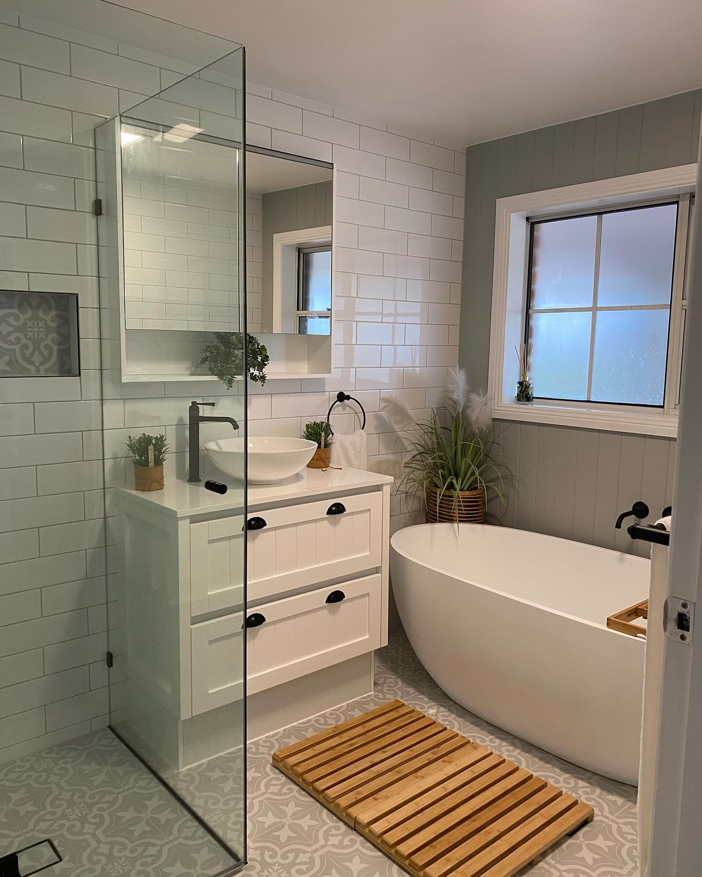 Central Coast Bathroom Renovations - Paradigm Services Group